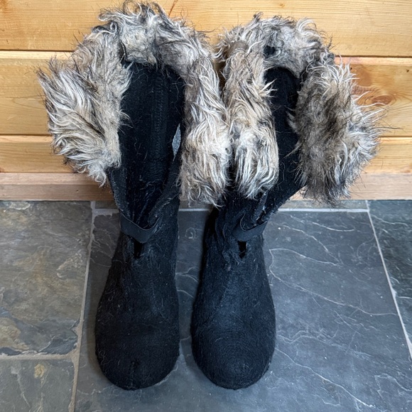 Sorel Joan of Arctic Boots Olive - Picture 14 of 16